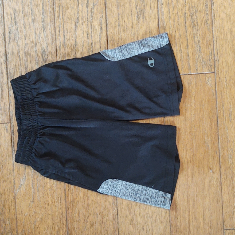 Boys Champion Size 5/6 Summer Outfit - Picture 3 of 3
